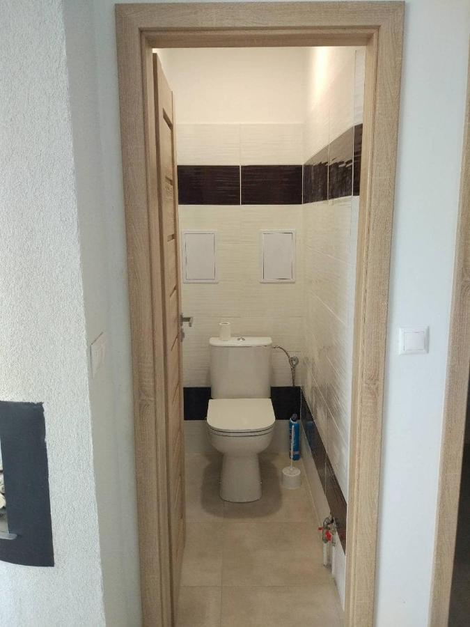 Moderny Apartman S Krbom A Klimatizaciou Presov Luaran gambar